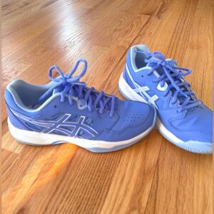 ASICS women’s court shoe tennis pickleball